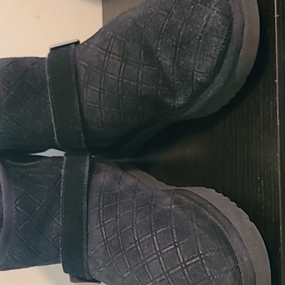 Ugg Ankle Boot - image 5